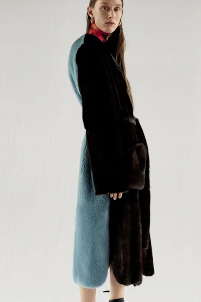 Look 18